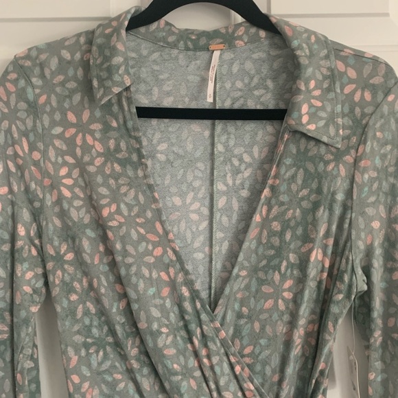 Free People Shayla Floral Long Sleeve Wrap Midi Dress Size S - Mint Combo - NWT - Picture 7 of 16